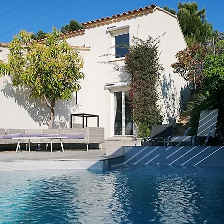 Avec Sublime Vue, 4 *