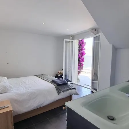 Avec Sublime Vue, 4 * Toulon